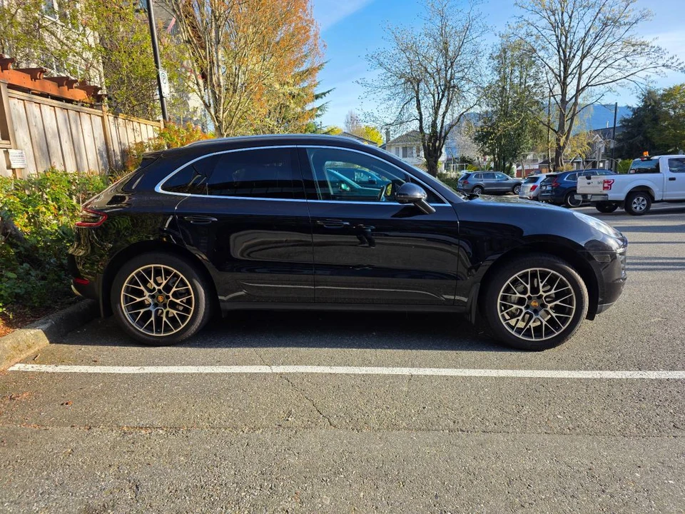 2018 Porsche Macan S - Image 2 of 16