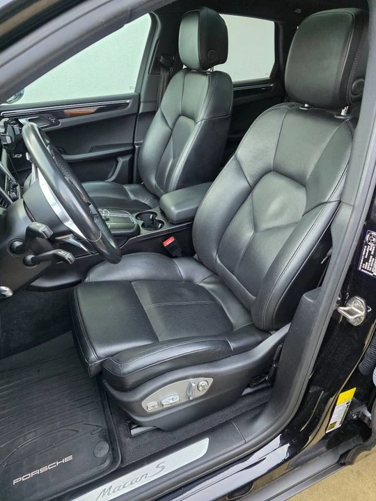 2018 Porsche Macan S - Image 15 of 16