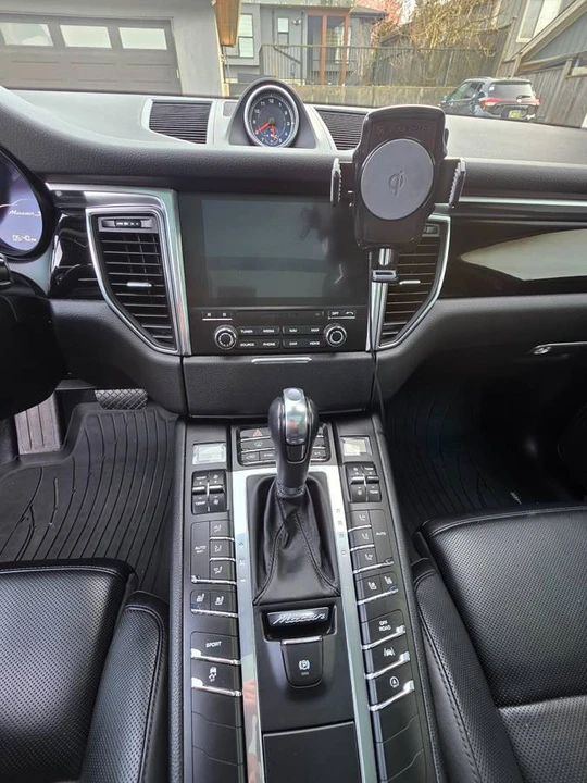 2018 Porsche Macan S - Image 11 of 16