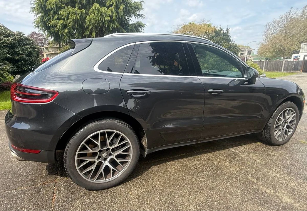 2018 Porsche Macan S - Image 9 of 16