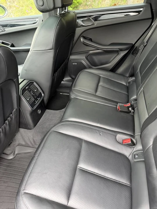 2018 Porsche Macan S - Image 12 of 19