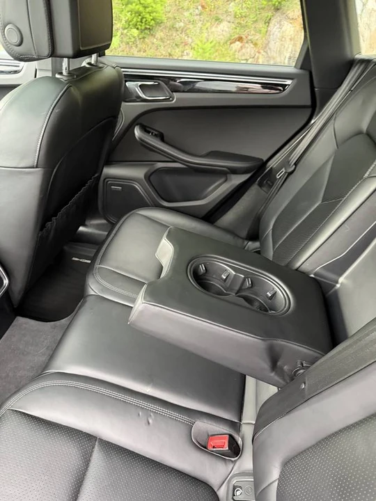 2018 Porsche Macan S - Image 11 of 19