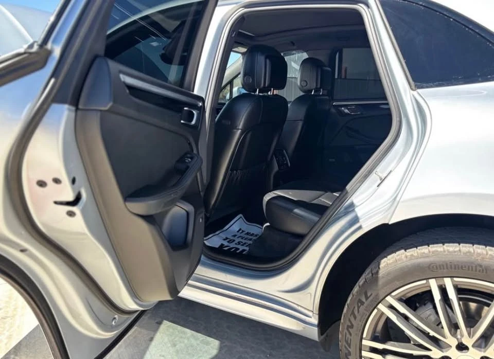 2018 Porsche Macan S - Image 8 of 9
