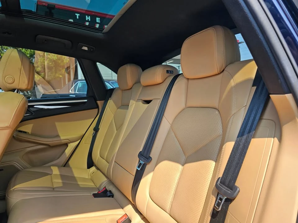 2018 Porsche Macan S - Image 18 of 20