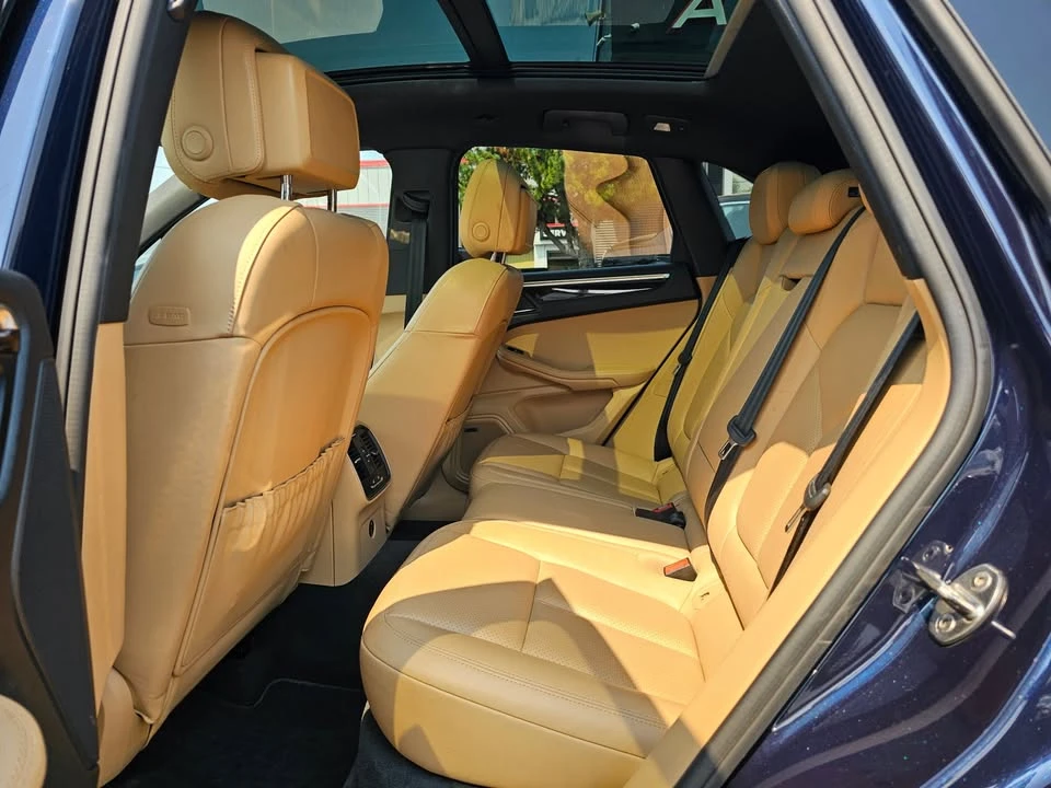 2018 Porsche Macan S - Image 17 of 20