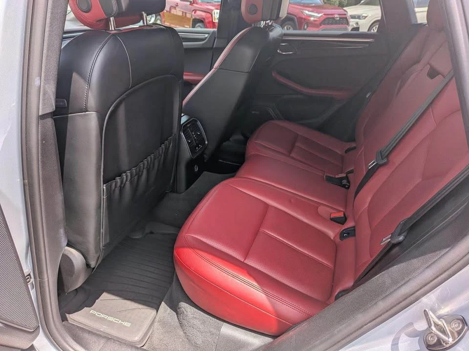 2018 Porsche Macan S - Image 15 of 18