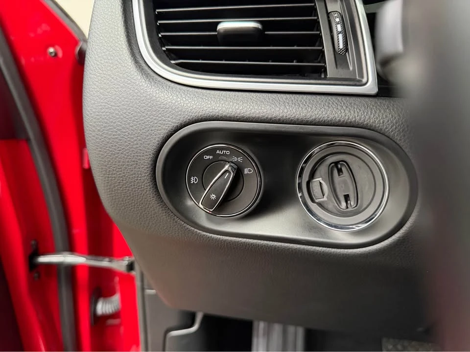 2018 Porsche Macan S - Image 9 of 18