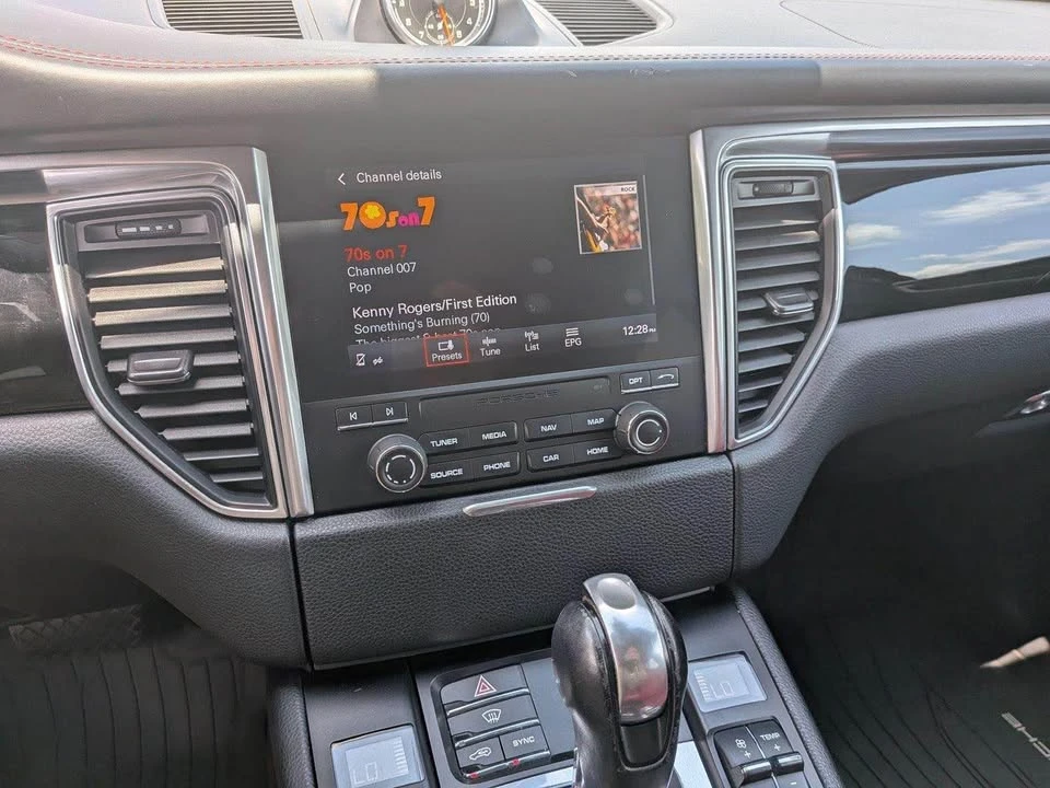 2018 Porsche Macan S - Image 11 of 18
