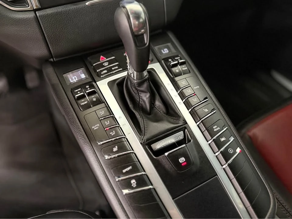 2018 Porsche Macan S - Image 12 of 18