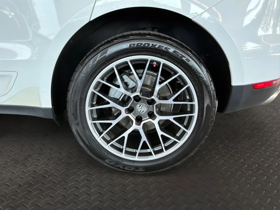 2018 Porsche Macan S - Image 9 of 20