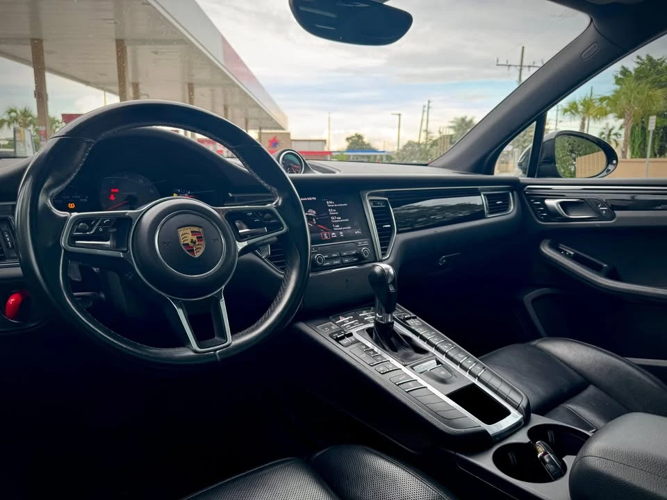 2018 Porsche Macan S - Image 13 of 18