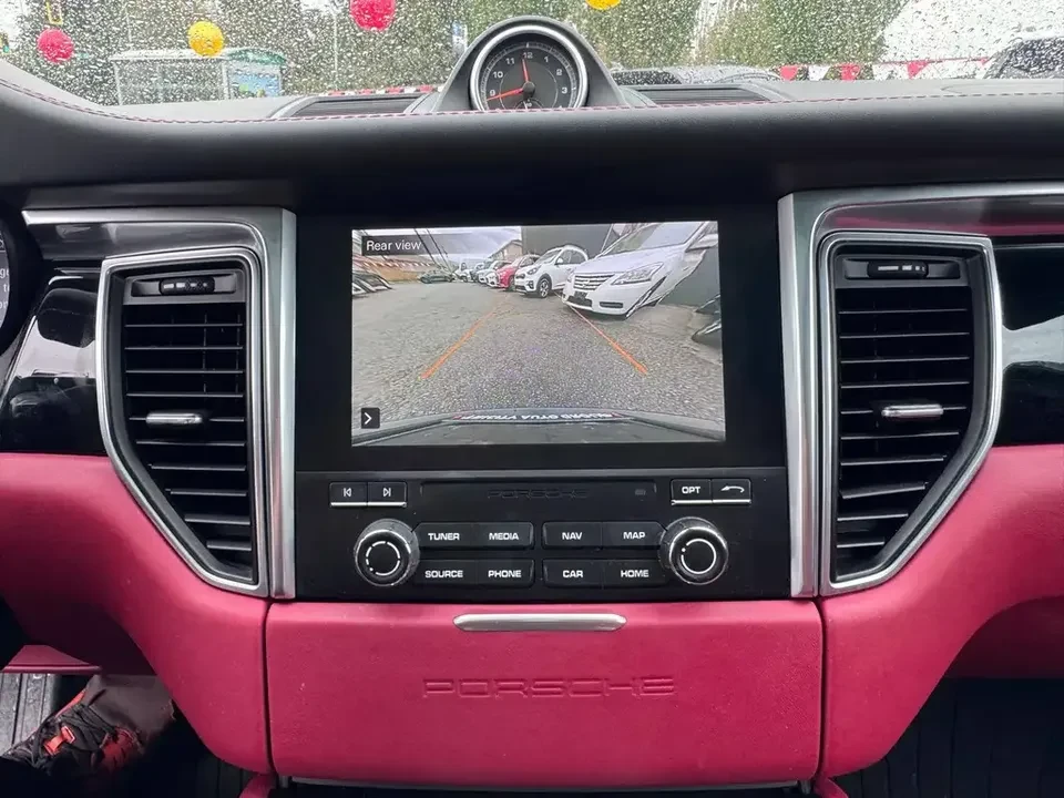 2018 Porsche Macan S - Image 11 of 20