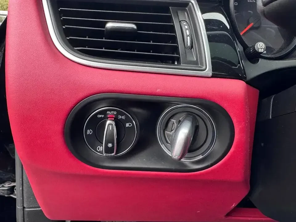 2018 Porsche Macan S - Image 16 of 20