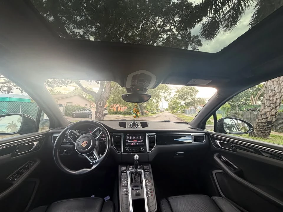 2018 Porsche Macan S - Image 8 of 10