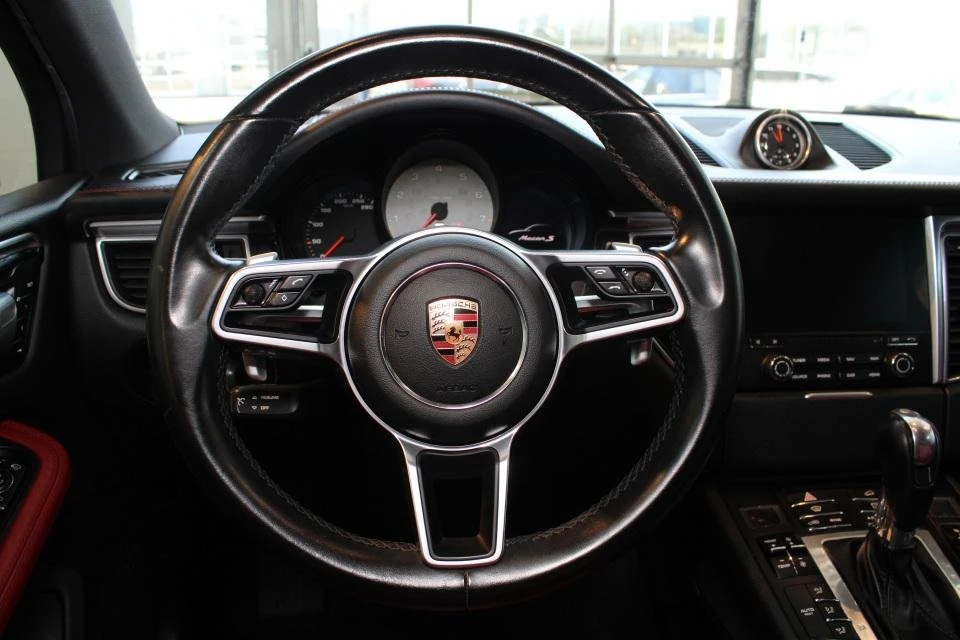 2018 Porsche Macan S - Image 17 of 20