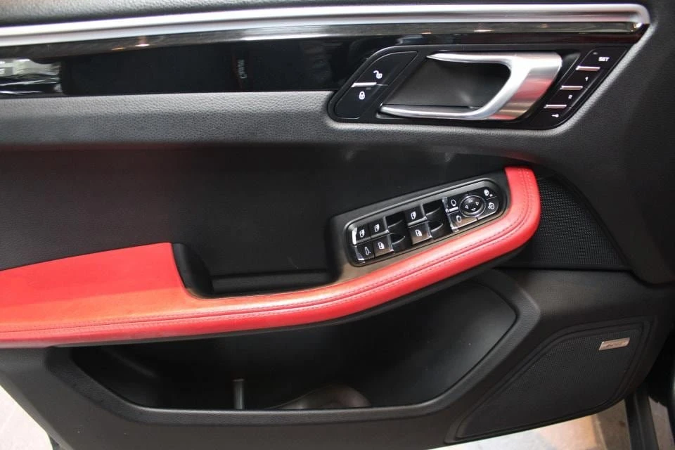 2018 Porsche Macan S - Image 19 of 20