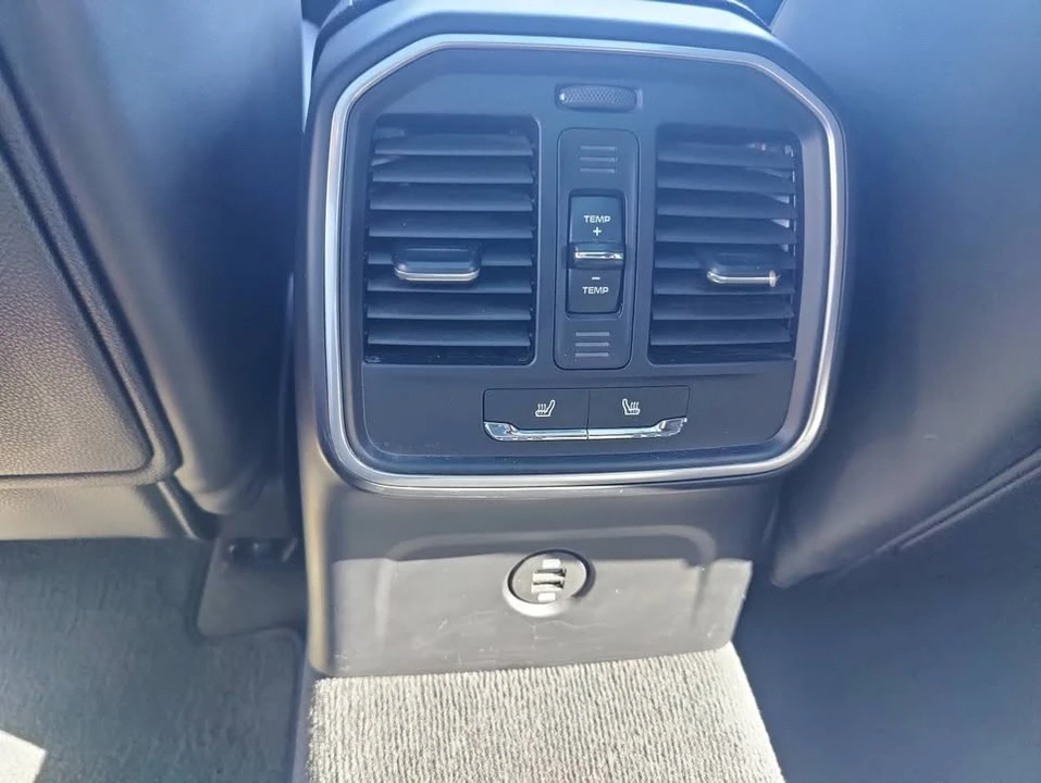 2018 Porsche Macan S - Image 14 of 17