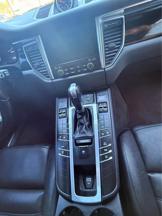 2018 Porsche Macan S - Image 17 of 20