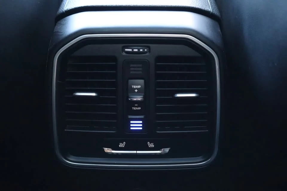 2018 Porsche Macan S - Image 10 of 20