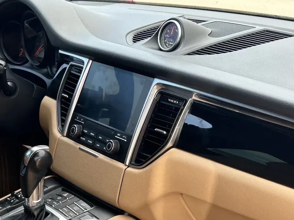 2018 Porsche Macan S - Image 10 of 13