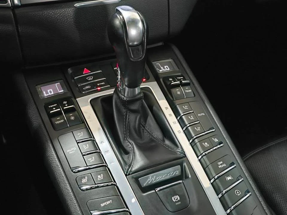 2018 Porsche Macan S - Image 14 of 20
