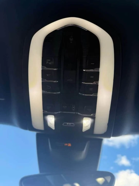 2018 Porsche Macan S - Image 13 of 14