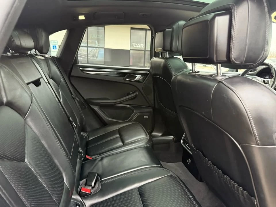 2018 Porsche Macan S - Image 9 of 18