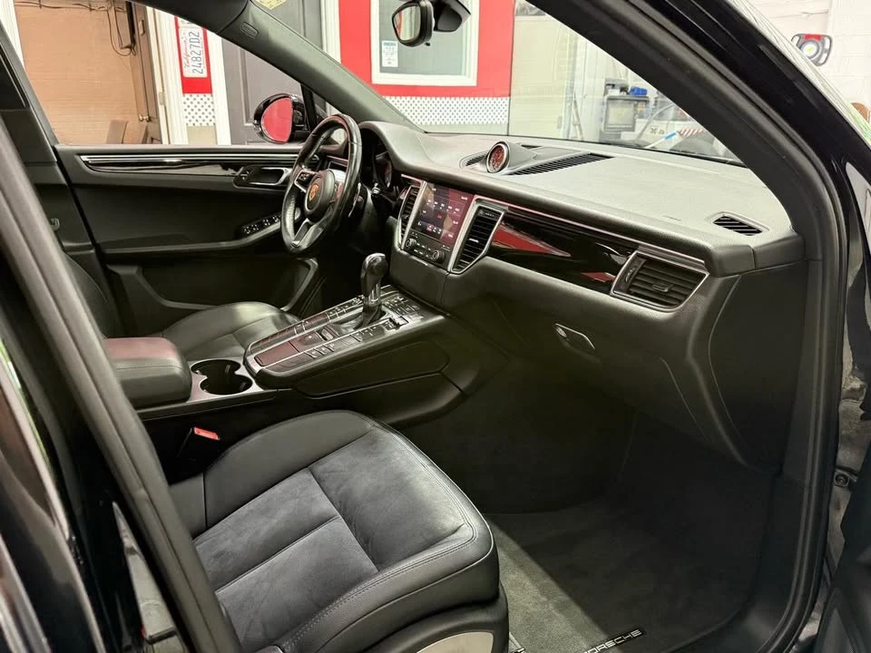2018 Porsche Macan S - Image 17 of 20