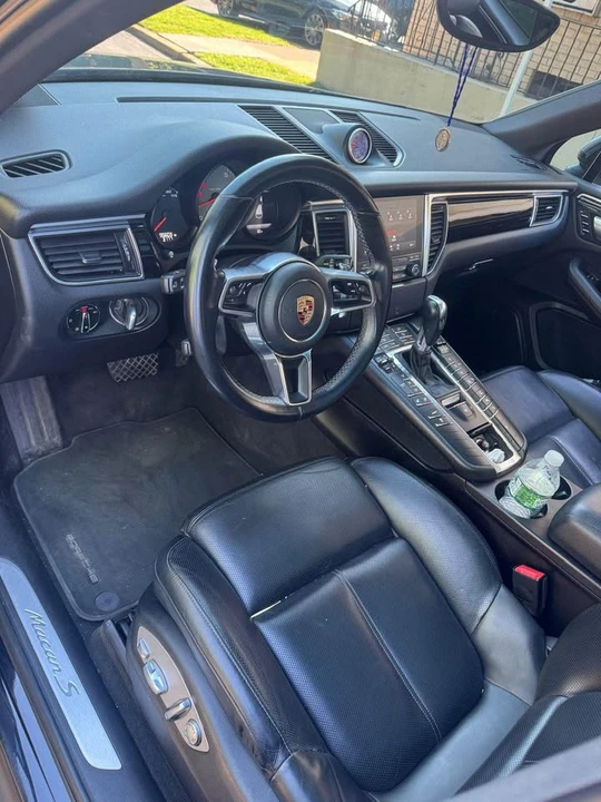 2018 Porsche Macan S - Image 9 of 11