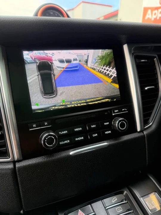2018 Porsche Macan S - Image 13 of 20