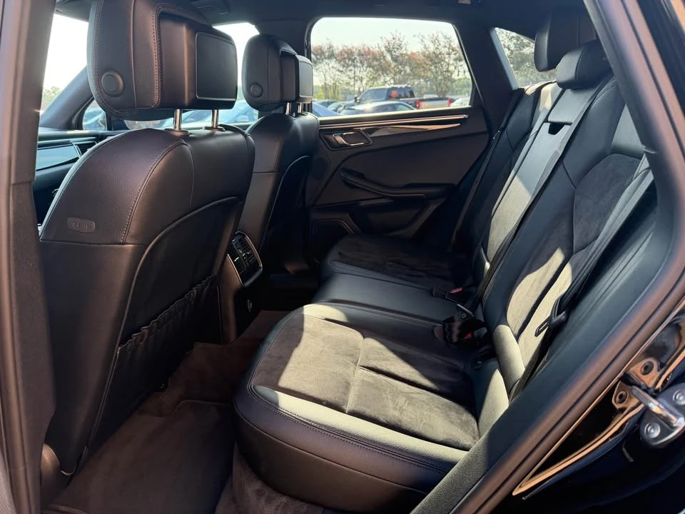 2018 Porsche Macan S - Image 10 of 14