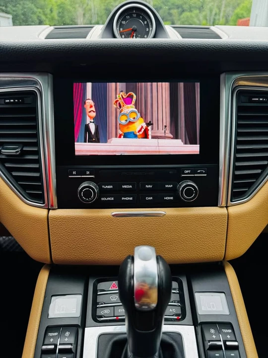 2018 Porsche Macan S - Image 15 of 20