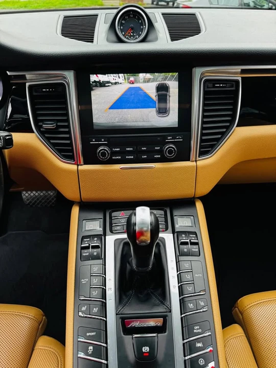 2018 Porsche Macan S - Image 16 of 20