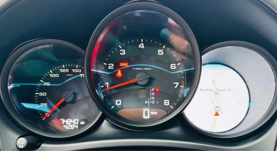 2018 Porsche Macan S - Image 13 of 20