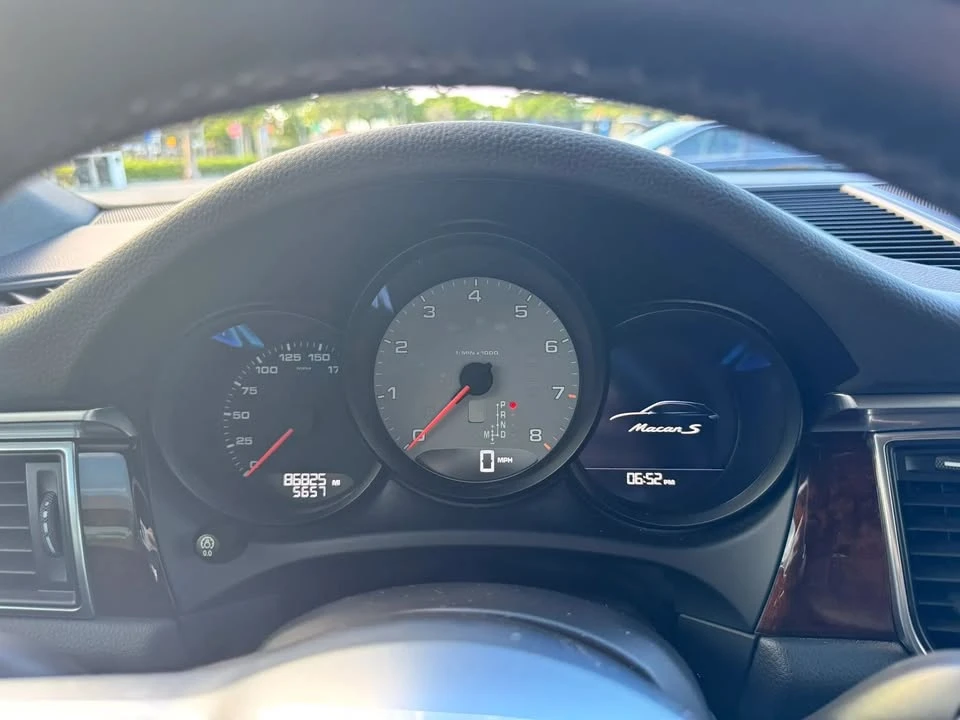 2018 Porsche Macan S - Image 19 of 20