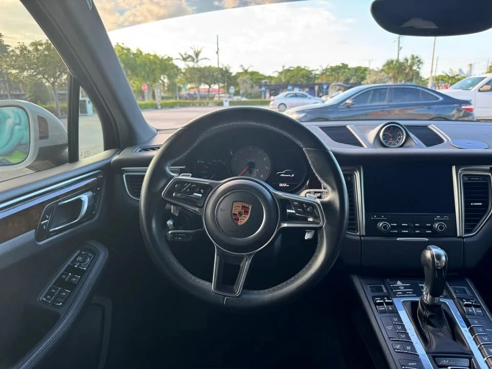 2018 Porsche Macan S - Image 18 of 20