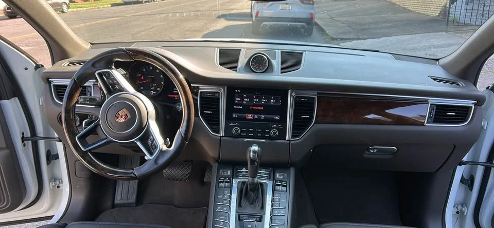 2018 Porsche Macan S - Image 17 of 20