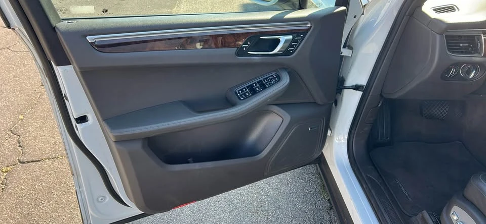 2018 Porsche Macan S - Image 11 of 20