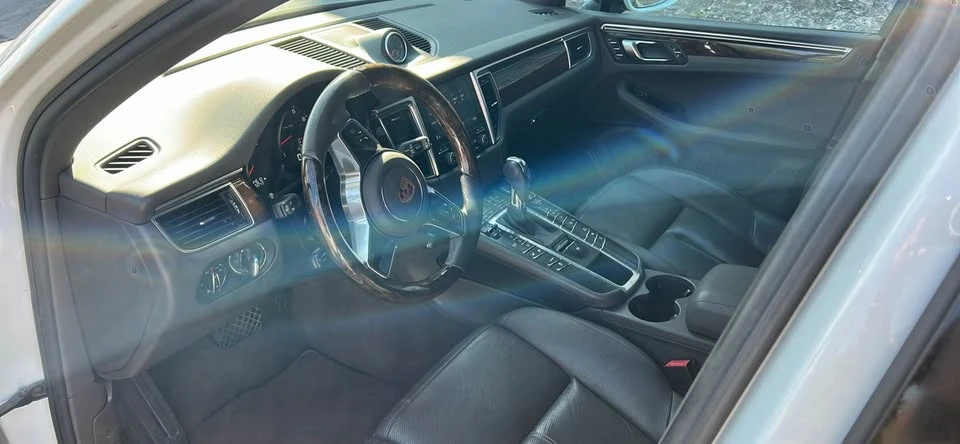 2018 Porsche Macan S - Image 13 of 20