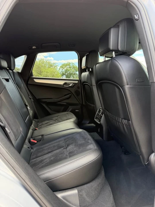 2018 Porsche Macan S - Image 13 of 14