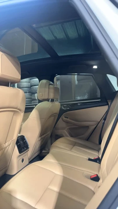 2018 Porsche Macan S - Image 15 of 19