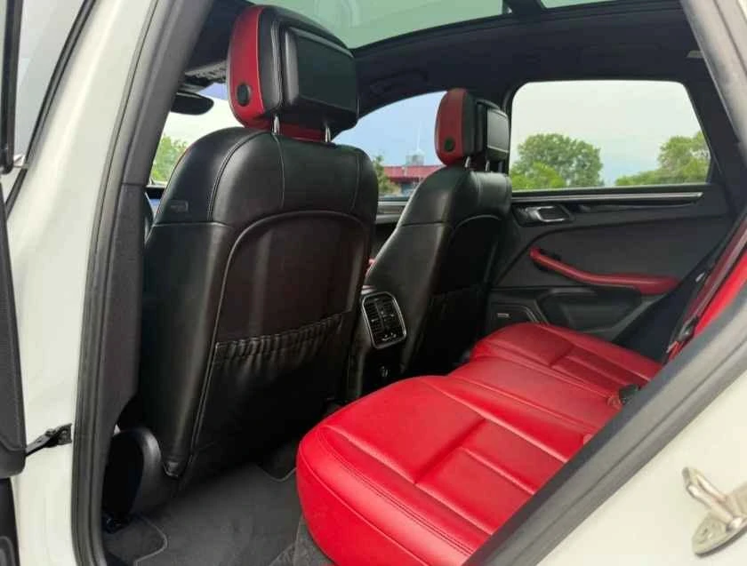 2018 Porsche Macan S - Image 11 of 20