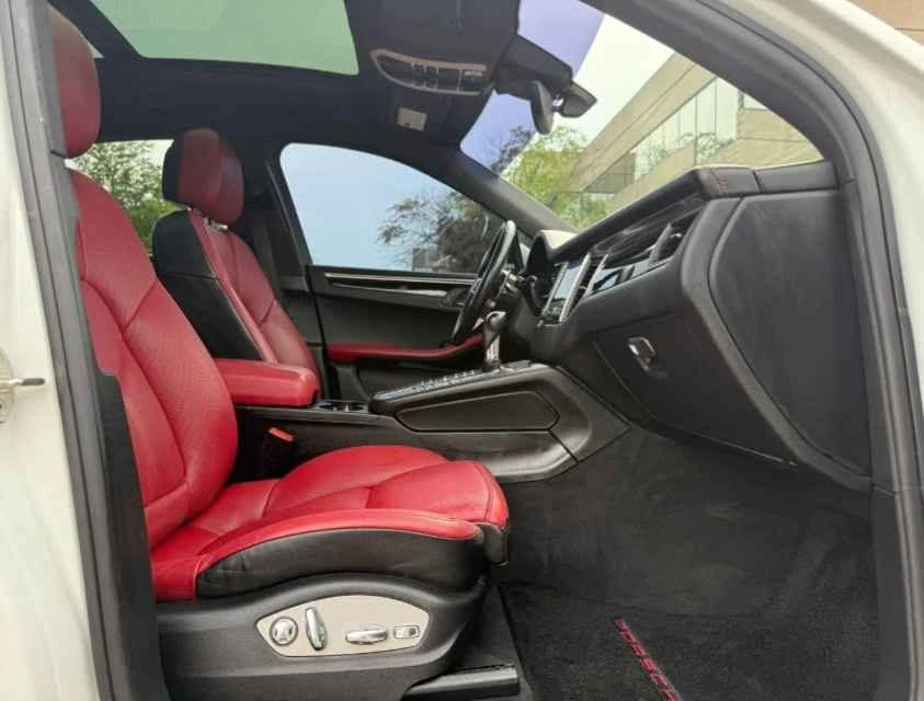 2018 Porsche Macan S - Image 19 of 20