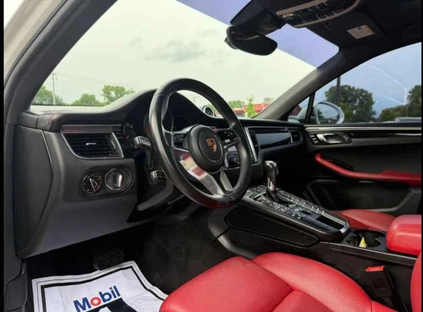 2018 Porsche Macan S - Image 10 of 20