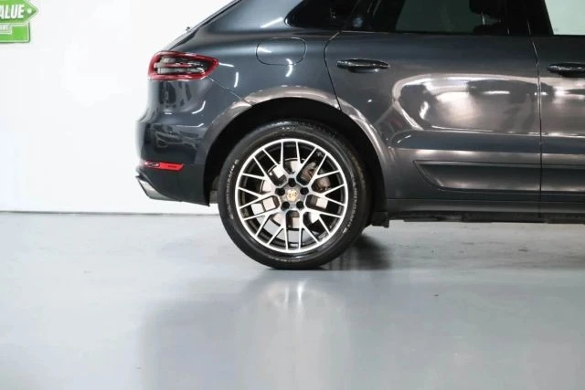 2018 Porsche Macan S - Image 11 of 31