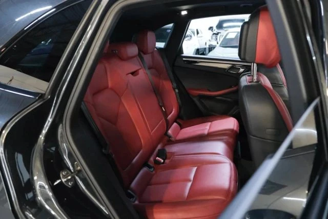 2018 Porsche Macan S - Image 25 of 31