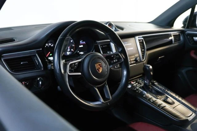 2018 Porsche Macan S - Image 19 of 21
