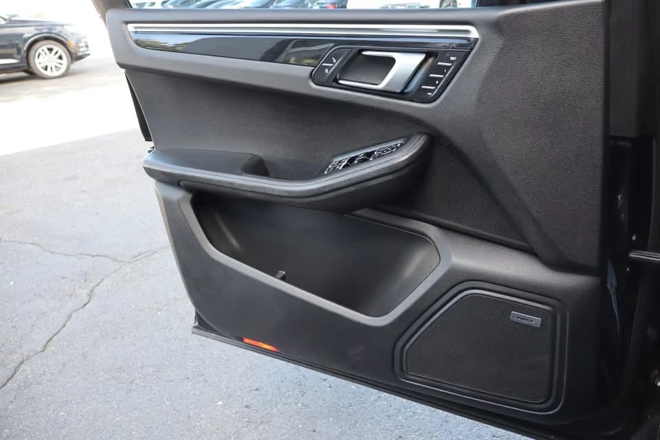 2018 Porsche Macan S - Image 10 of 20