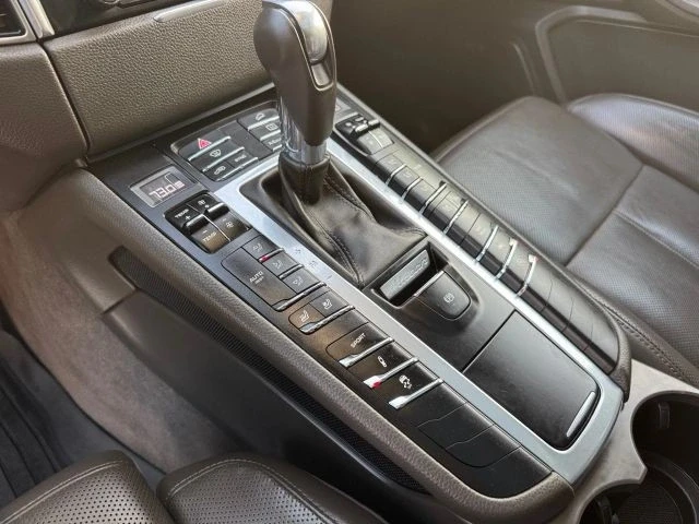 2018 Porsche Macan S - Image 17 of 21