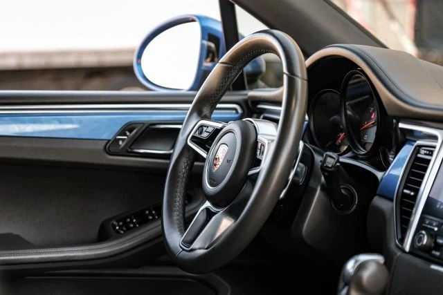 2018 Porsche Macan S - Image 18 of 21
